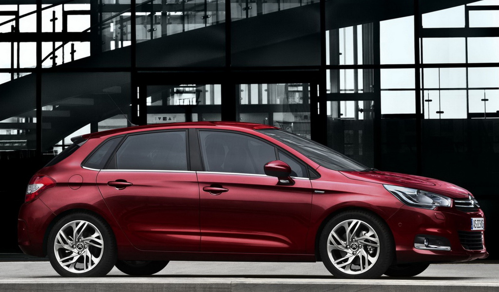 Стильный Ситроен С4