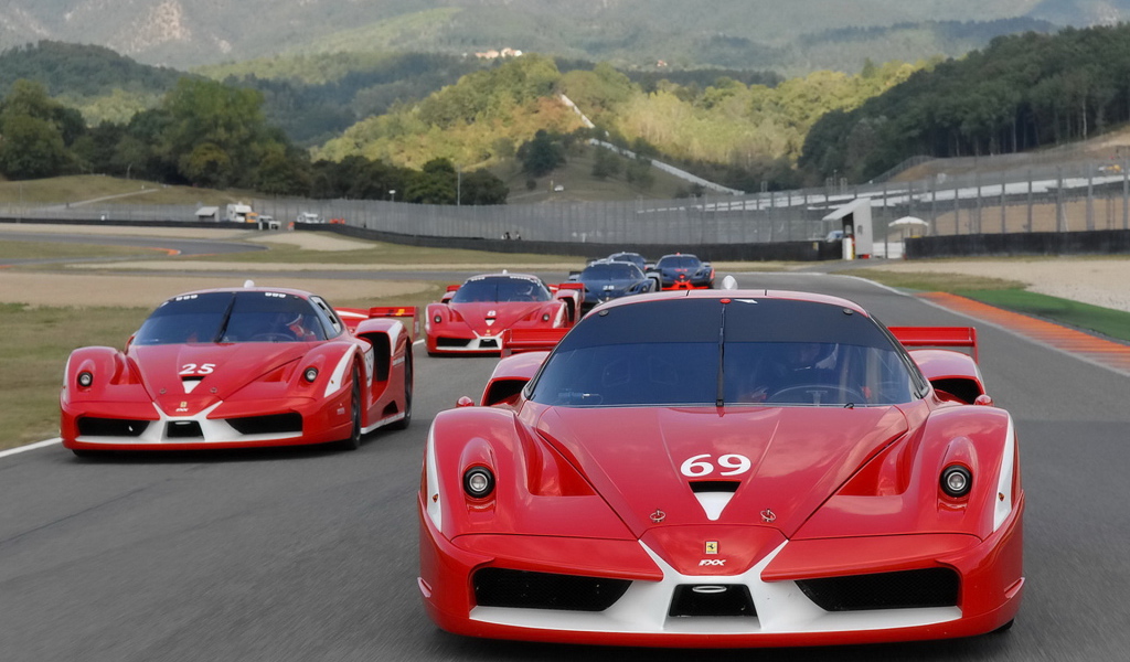 Гоночный Феррари FXX