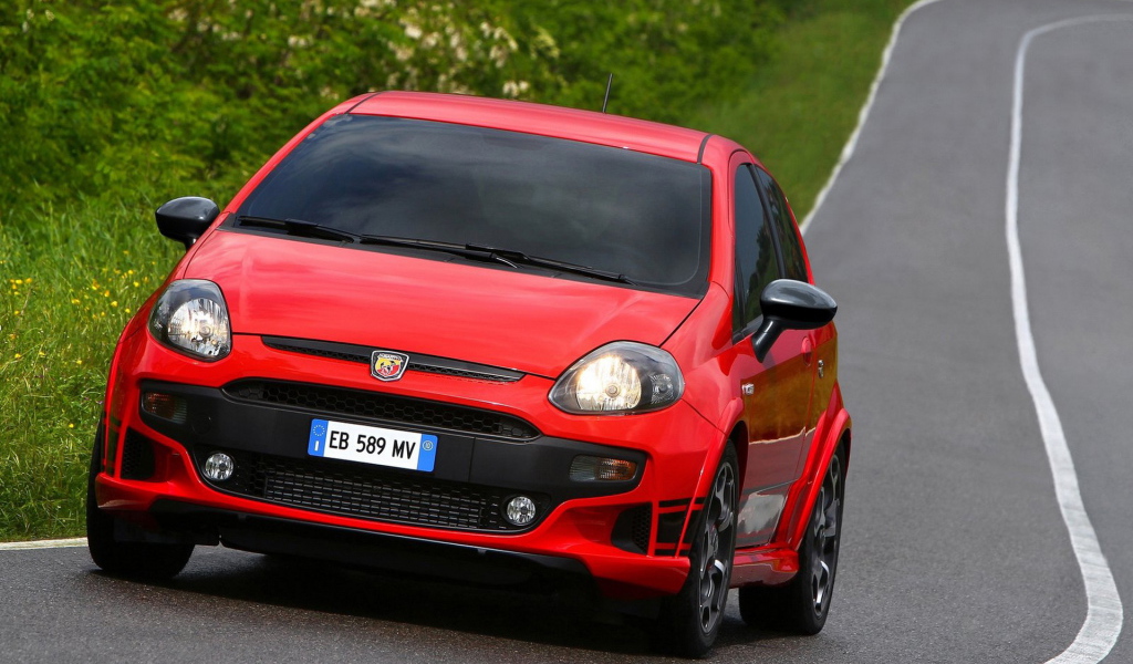 Fiat-Punto Evo Abarth 2011