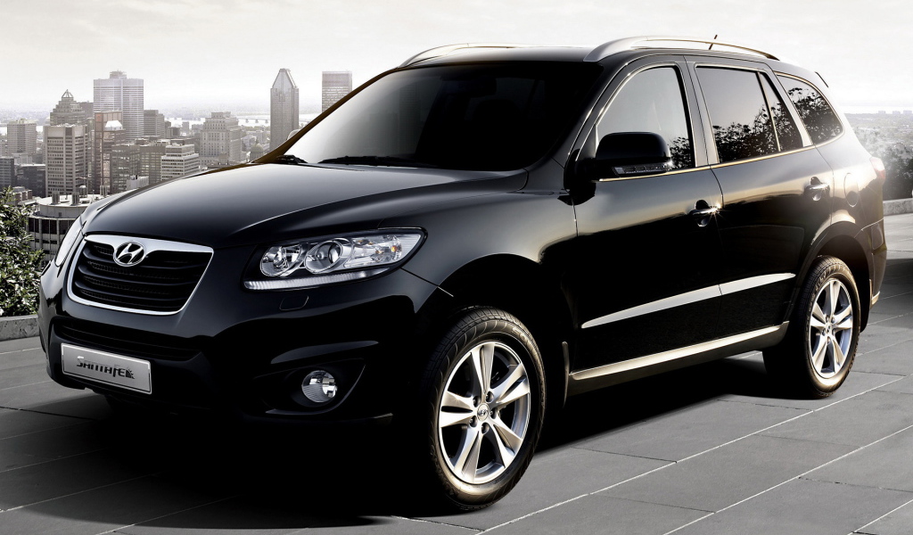 Хендай Санта Фе за городом