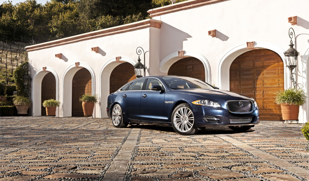 Jaguar-XJ-Supercharged