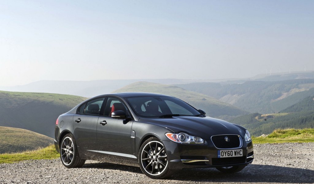 Ягуар XF 350