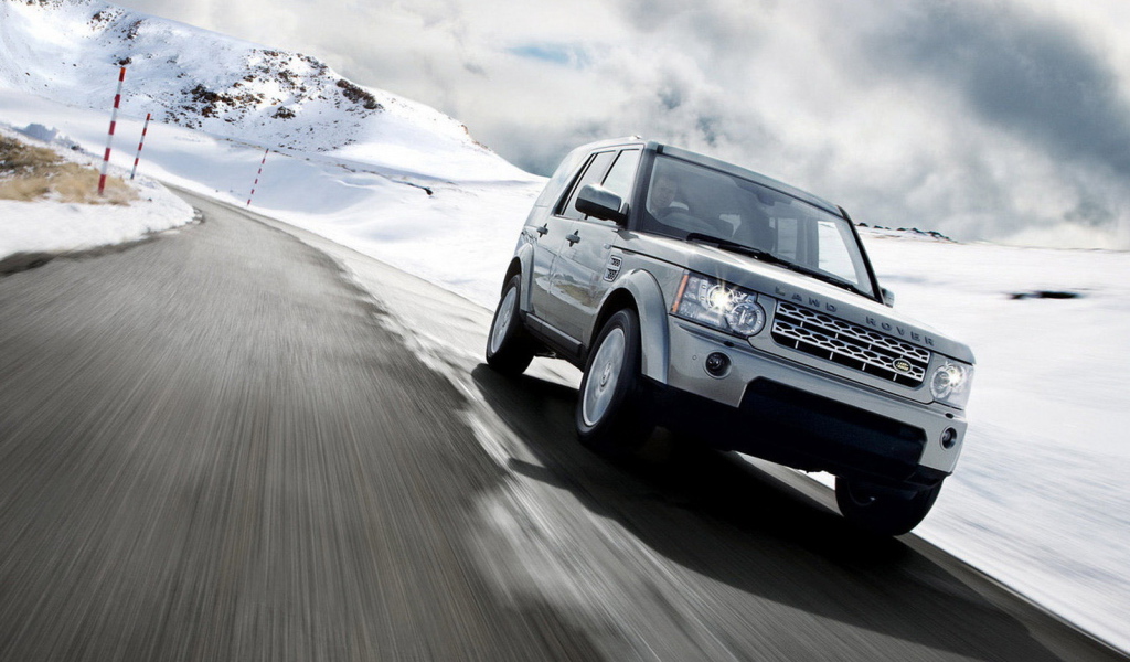 Land Rover Discovery на трассе