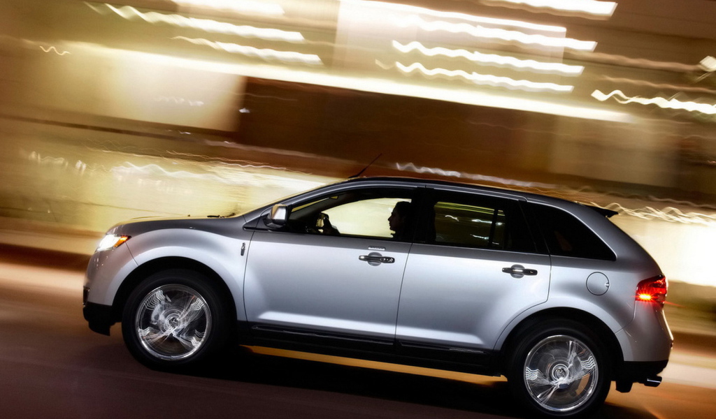 Линкольн MKX в движении