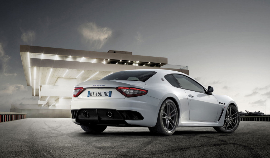 Мазерати Грантуризмо