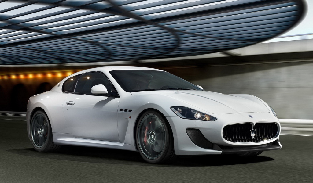 Maserati-GranTurismo 2012