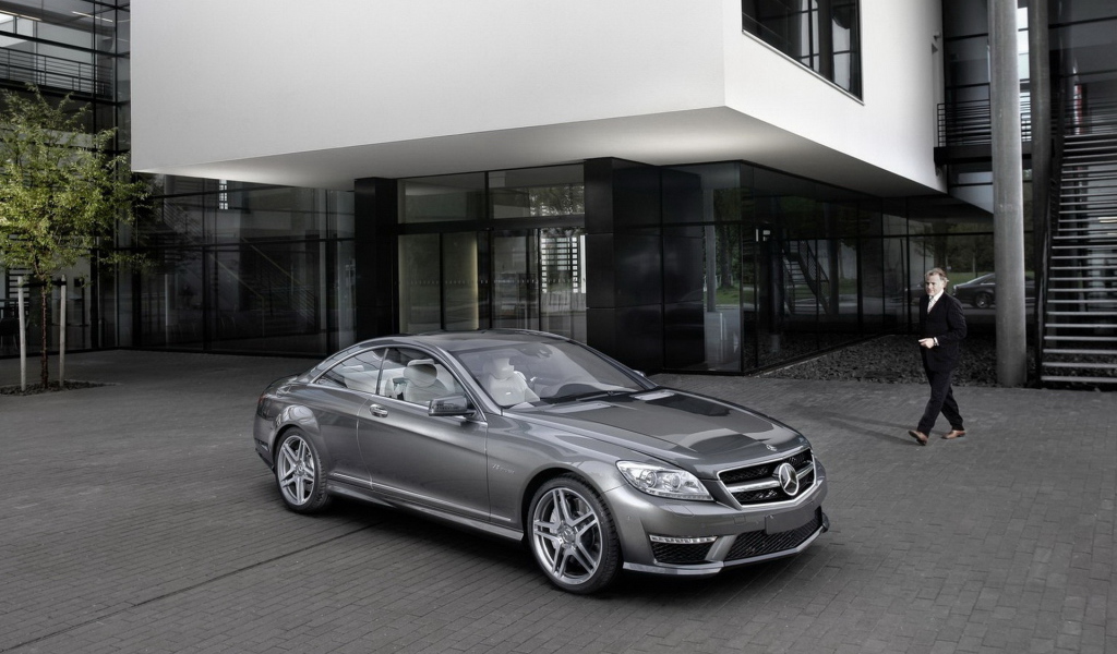Инновационные технологии Мерседес Бенц CL63 AMG