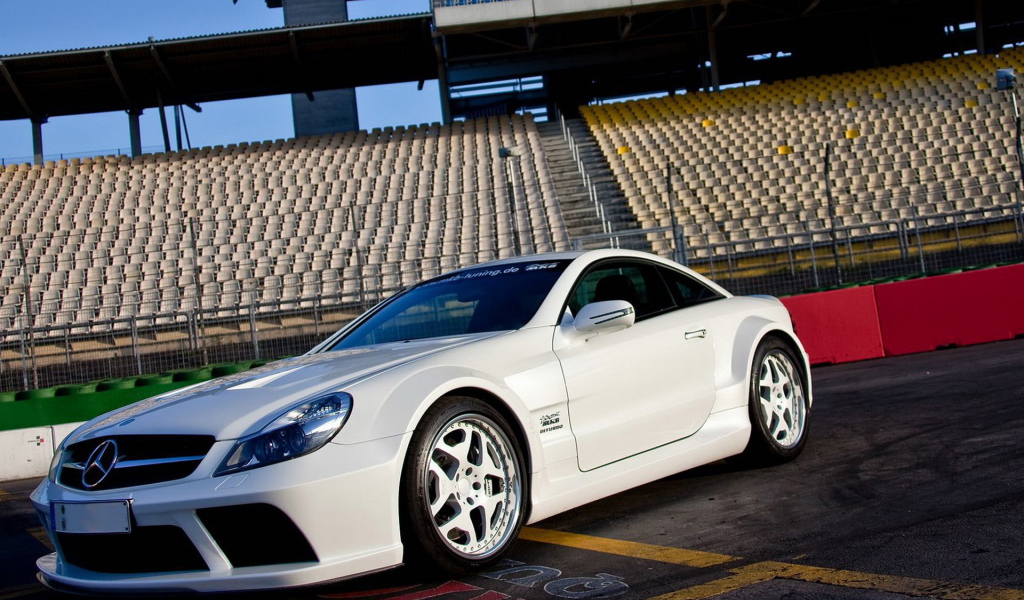 New Mercedes-Benz-SL-65-AMG