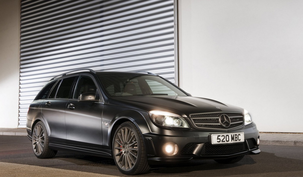 Mercedes-Benz-C-Class DR 520 2011