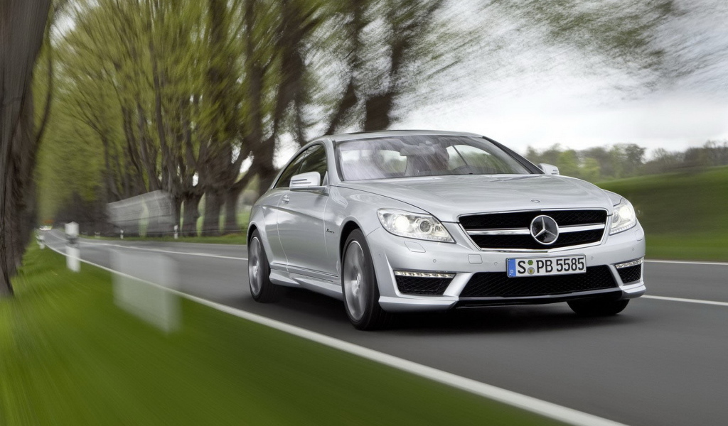 Обновленный Мерседес Бенц CL63 AMG