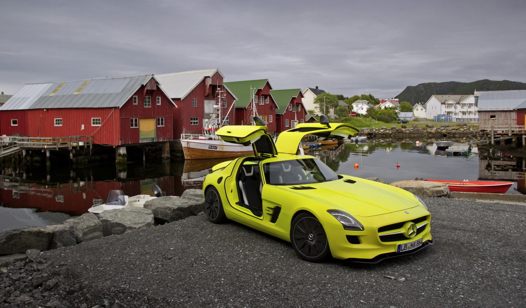 Мерседес Бенц AMG E-Cell Концепт