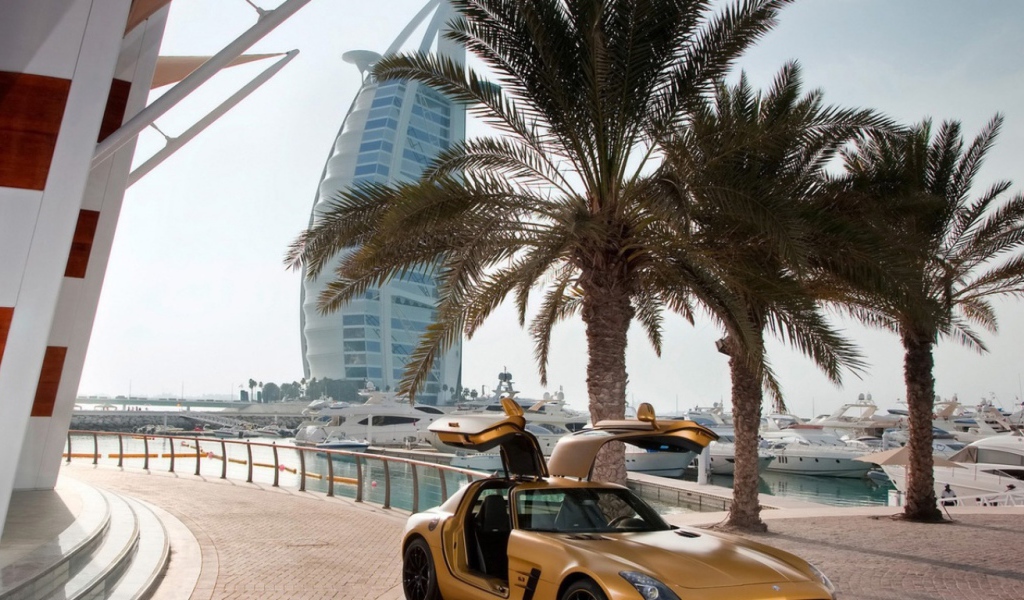 Мерседес Бенс SLS AMG