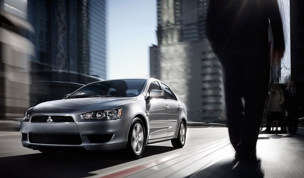 Mitsubishi Lancer in City
