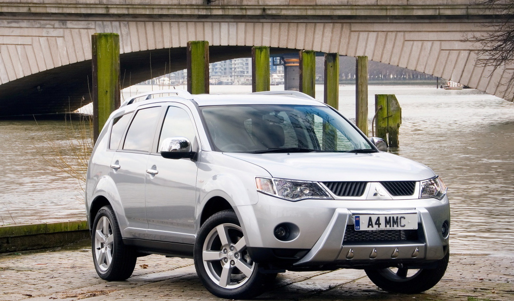 Митсубиши Аутлендер