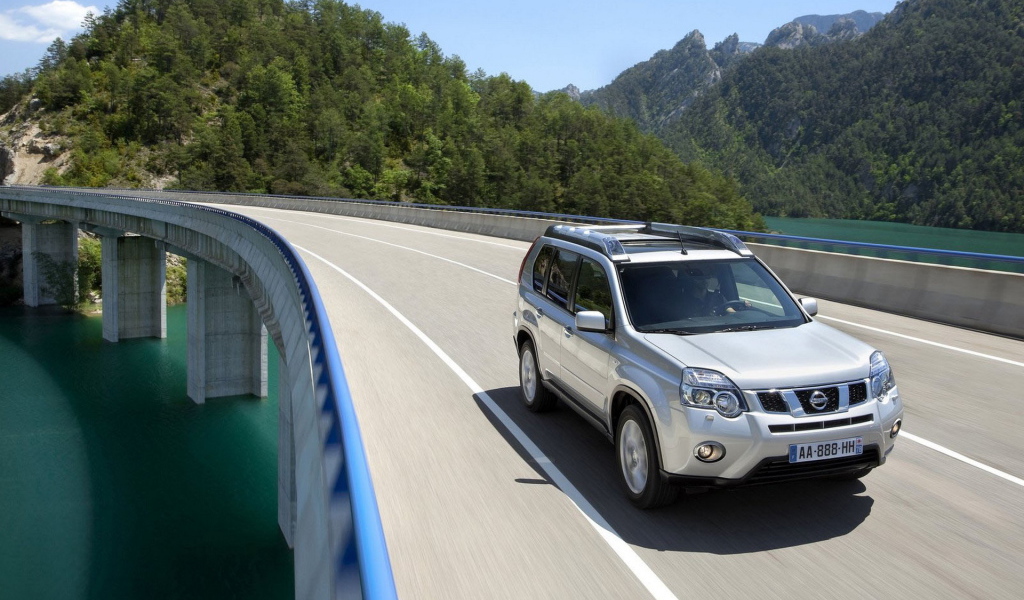 Ниссан X-Trail 2011