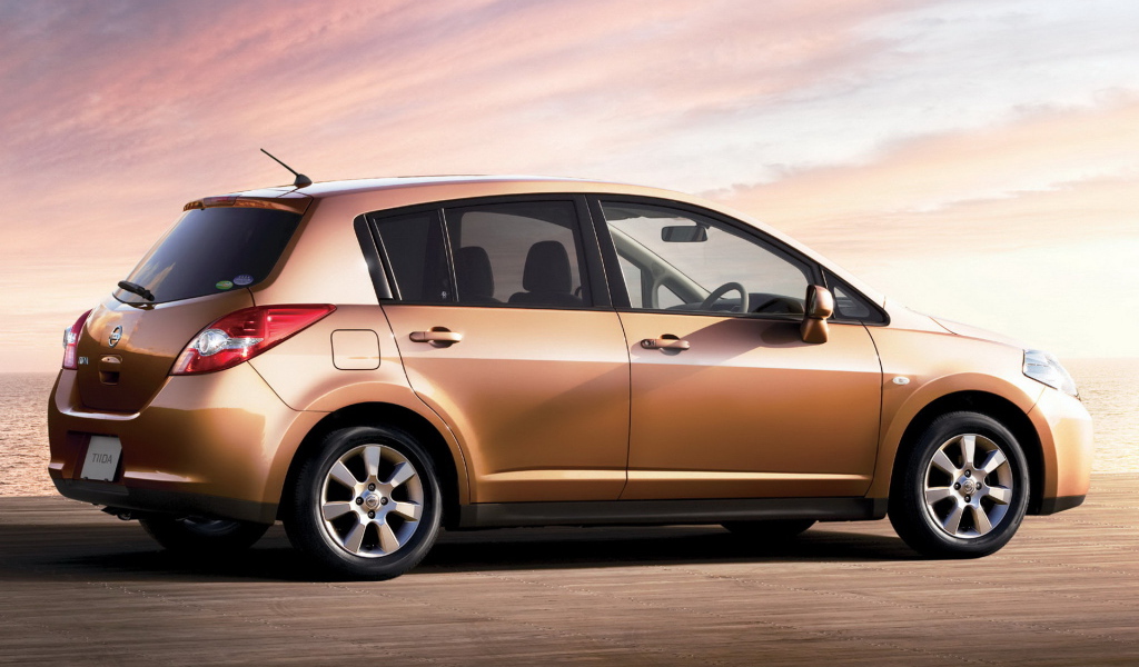 Ниссан Тиида