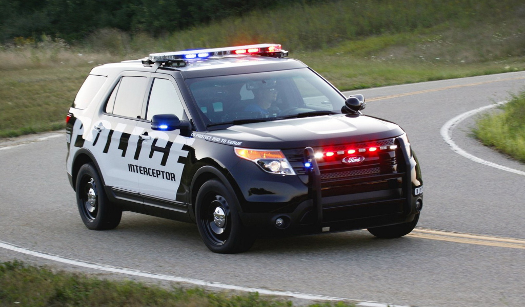 Форд-полицейский перехватчик