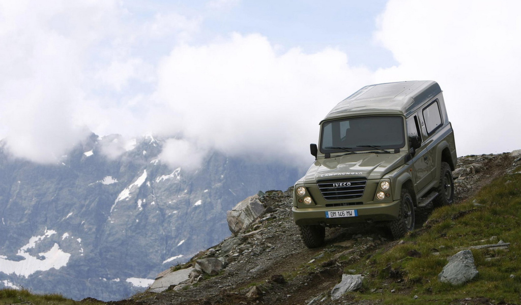 Ивеко Кампагнола спускаясь со склона