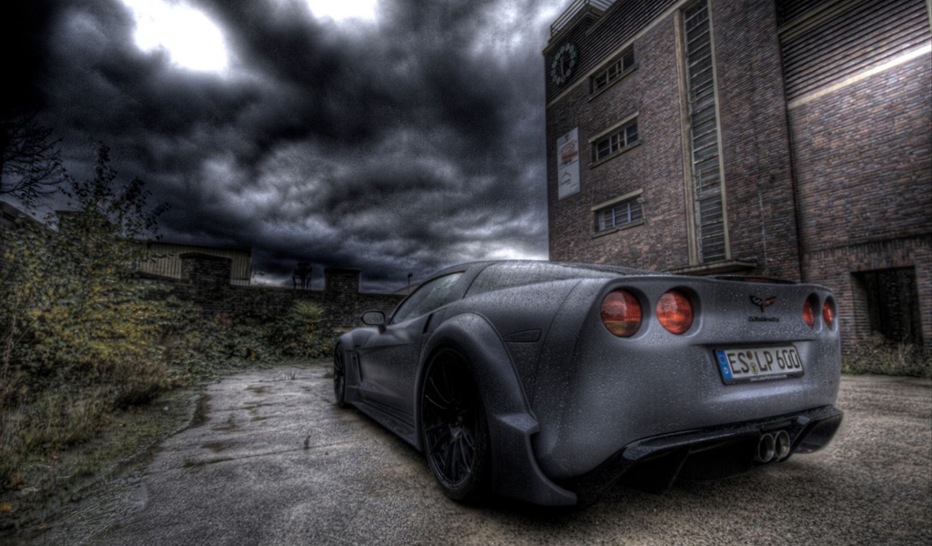 Спортивный автомобиль