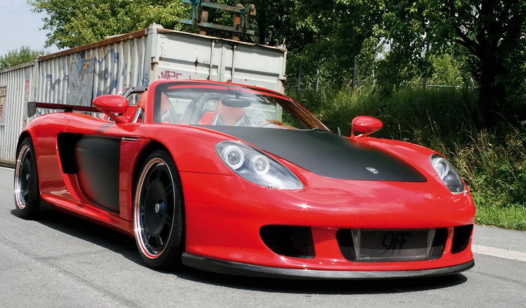 Порше ДжиТи Т900 в красном кузове