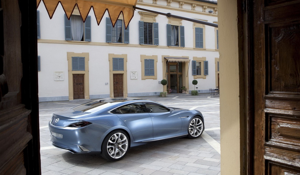 Спортивный Мазда Шинари Концепт