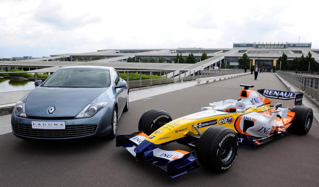 Renault Laguna Coupe мощь и грация спортивного болида