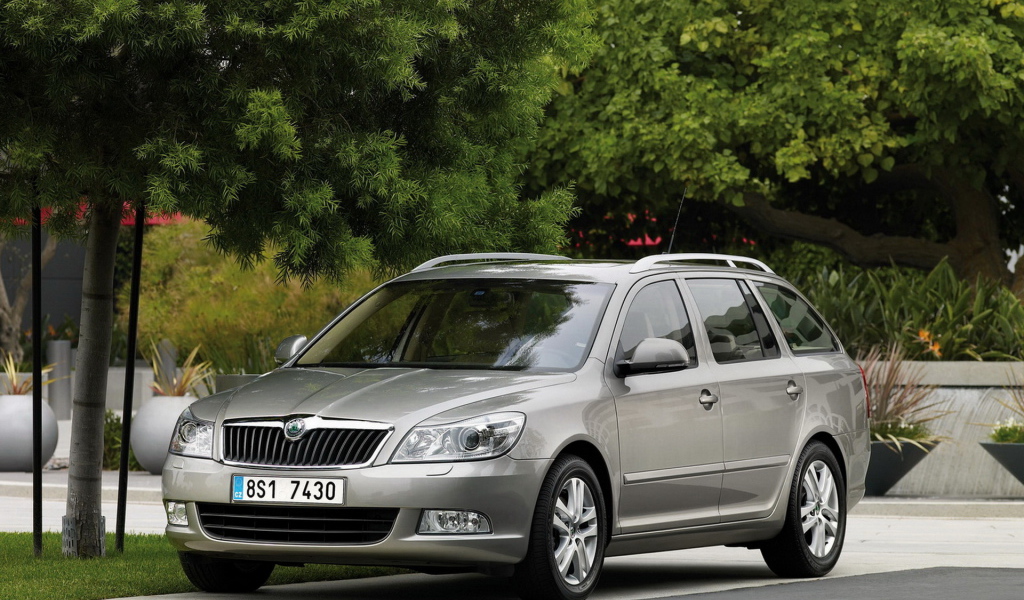 Шкода Октавия Универсал