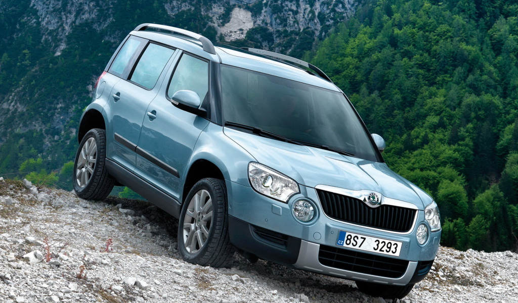 Шкода Йети вниз по склону