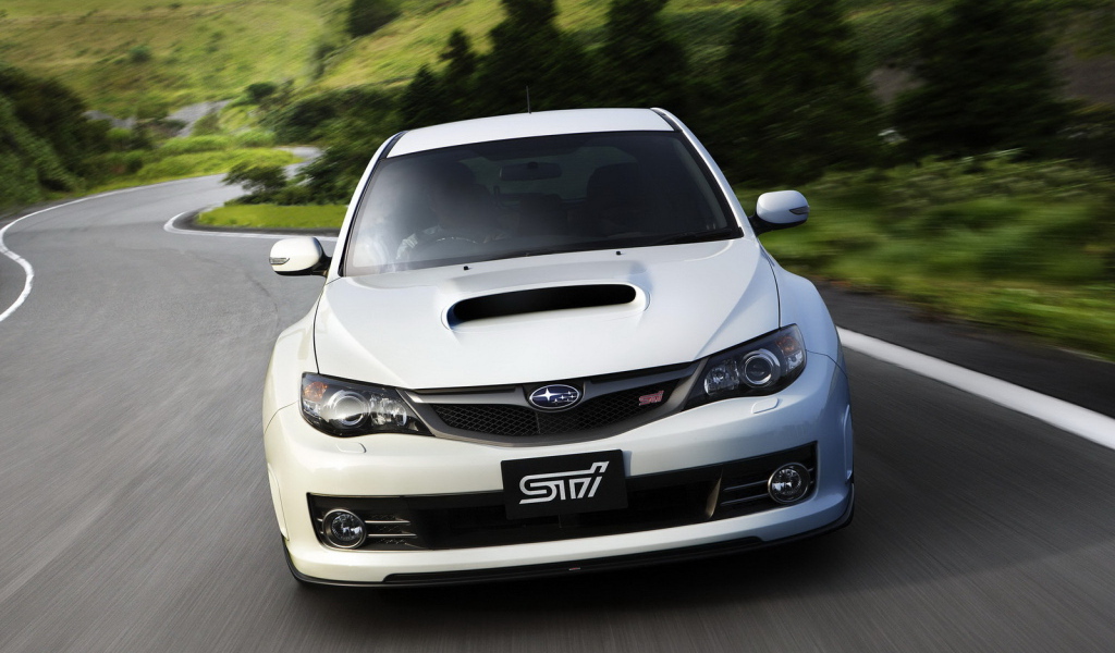Subaru Impreza WRX STI по склону вверх