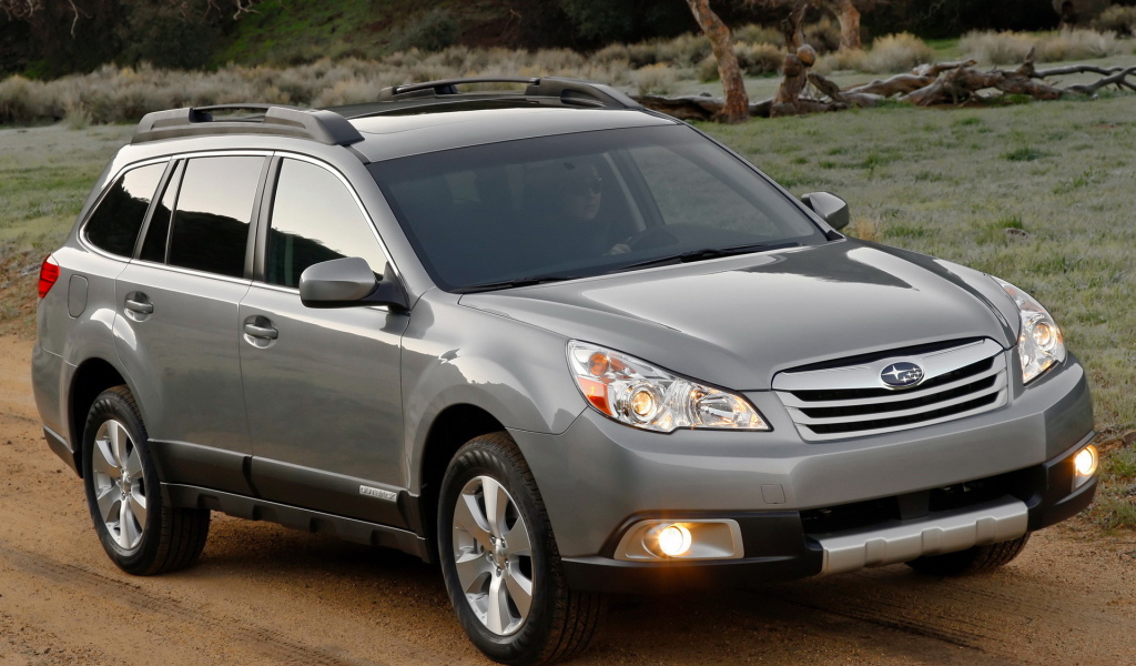Субару Оутбек в движении
