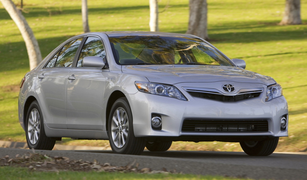 Тойота Камри Гибрид