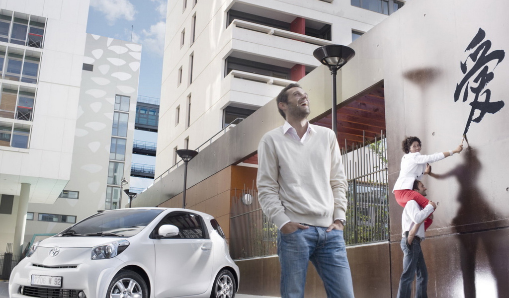 Тойота Ай Кью