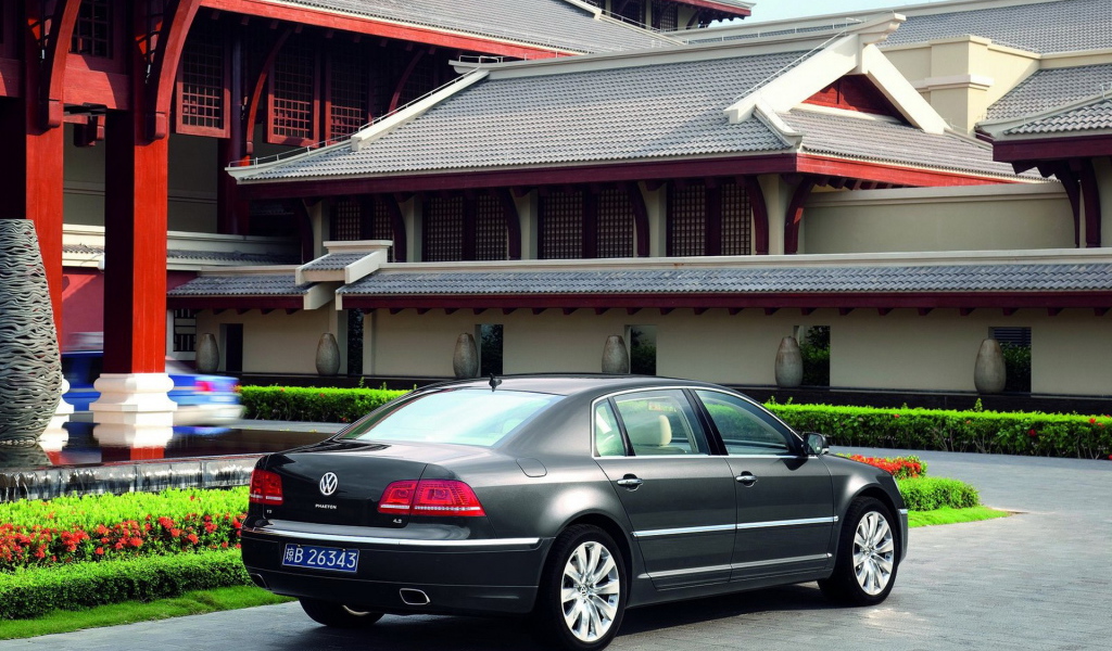 Волксваген Фаетон 2011