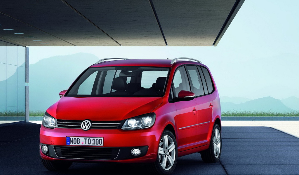 Волксваген  Тоуран