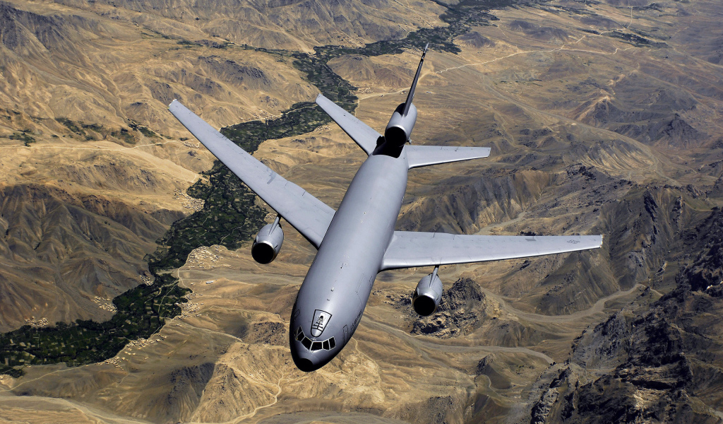 Большой самолет