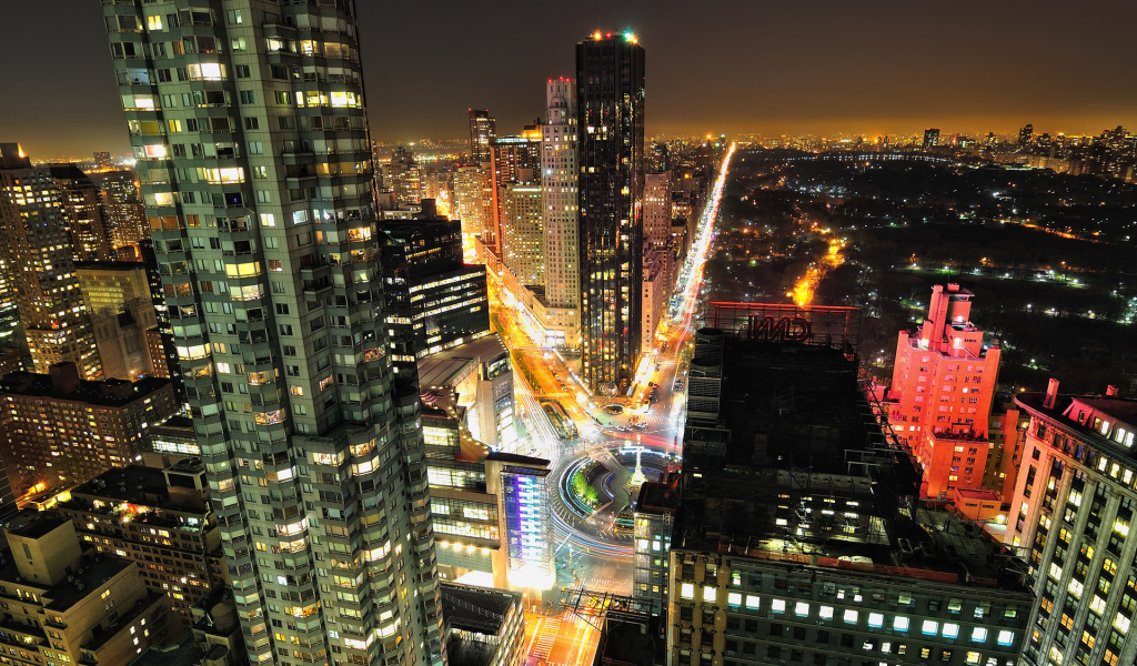 Город в ночном свете