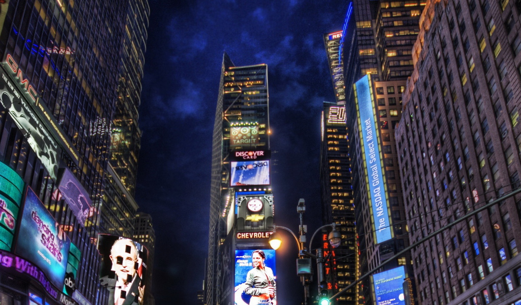 Ночной свет мегаполиса