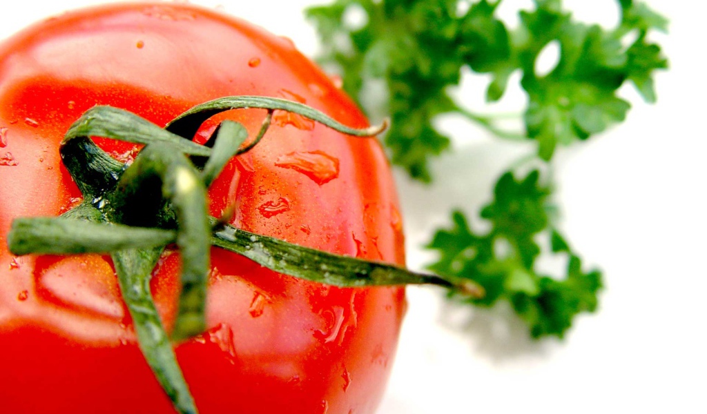 Сочный помидор