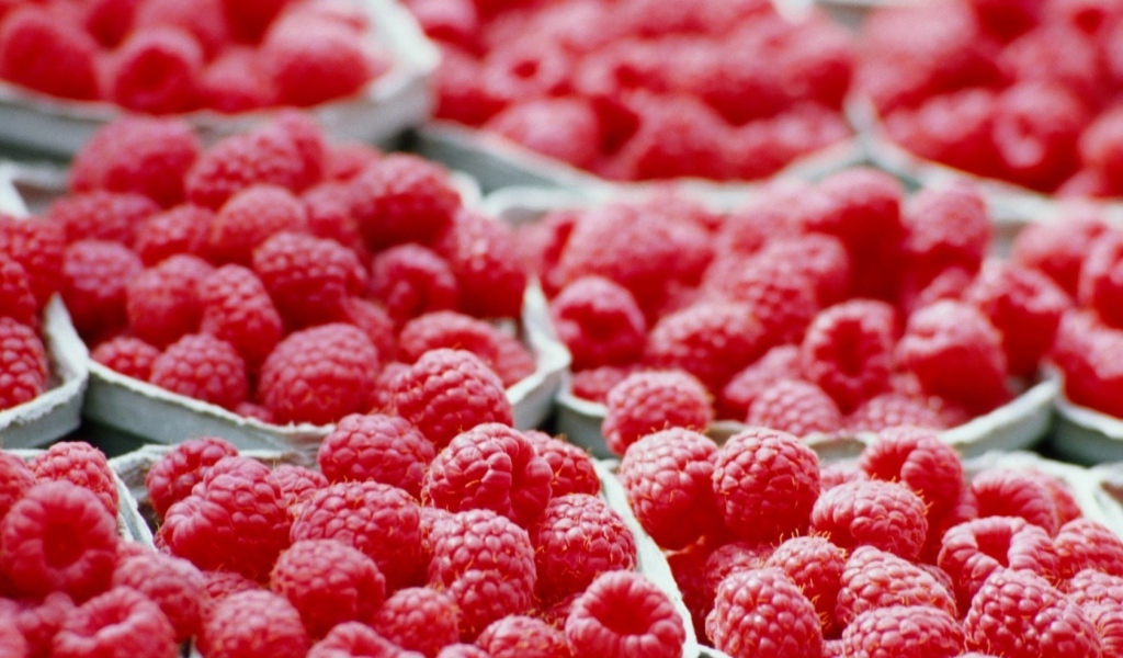 Стаканчики с малиной