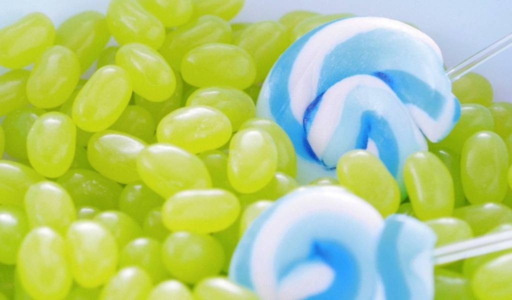 Виноград и леденцы