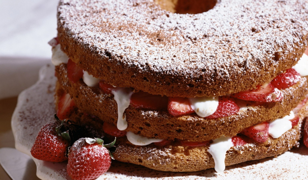 Фруктовое пирожное