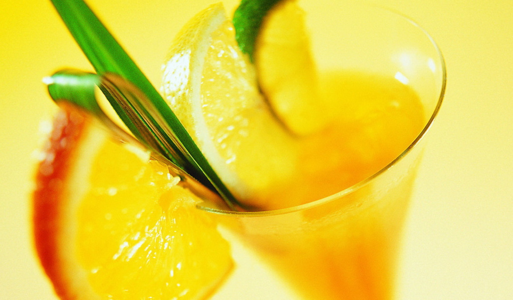 Оранжевый коктейль