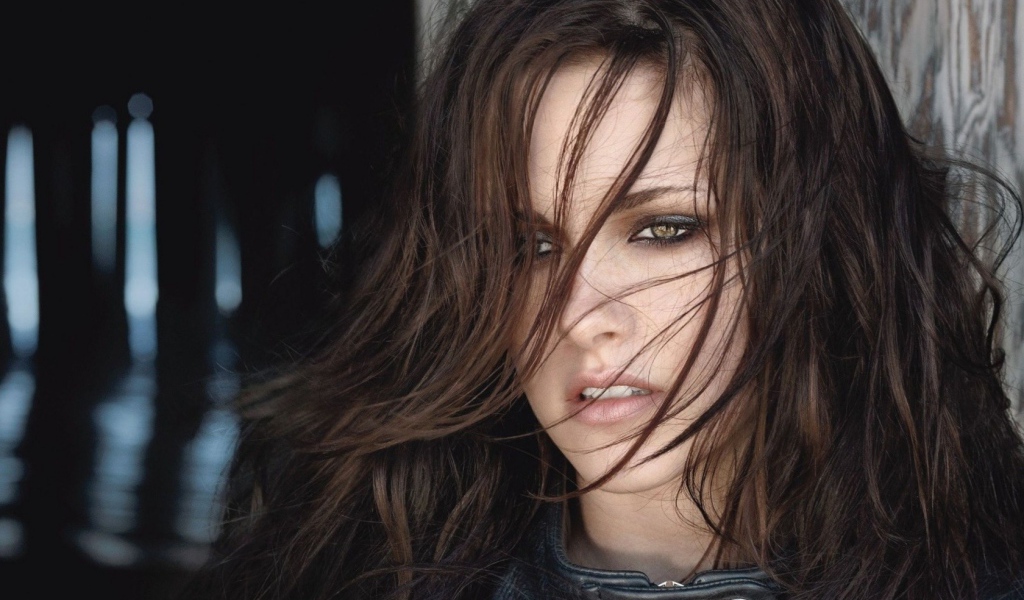 Девушка байкер