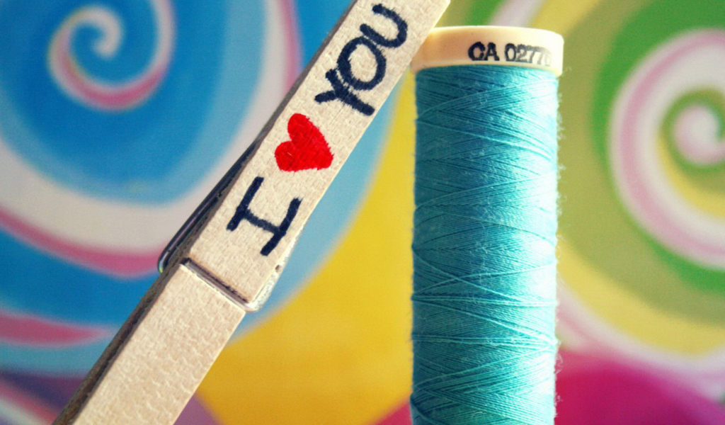 Нитки и прищепка