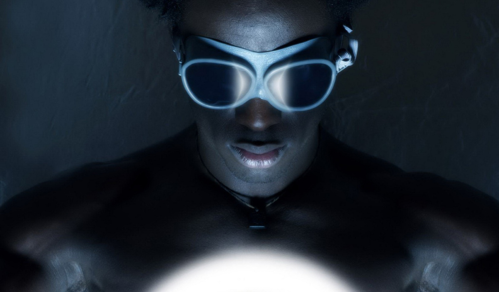 Мужчина в очках