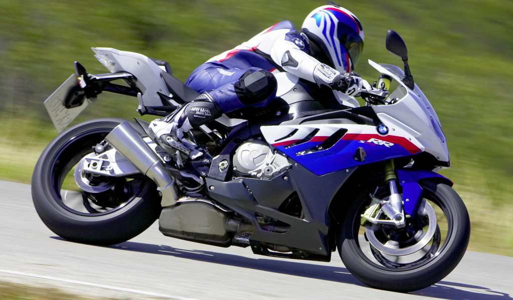 мотоцикл БМВ S 1000