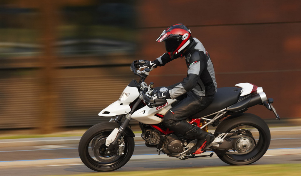 Ducati HyperMotard 1100xx