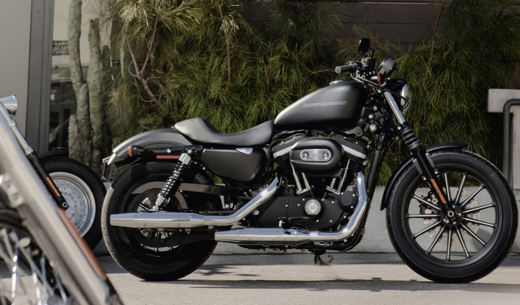 Харлей Девидсон 883