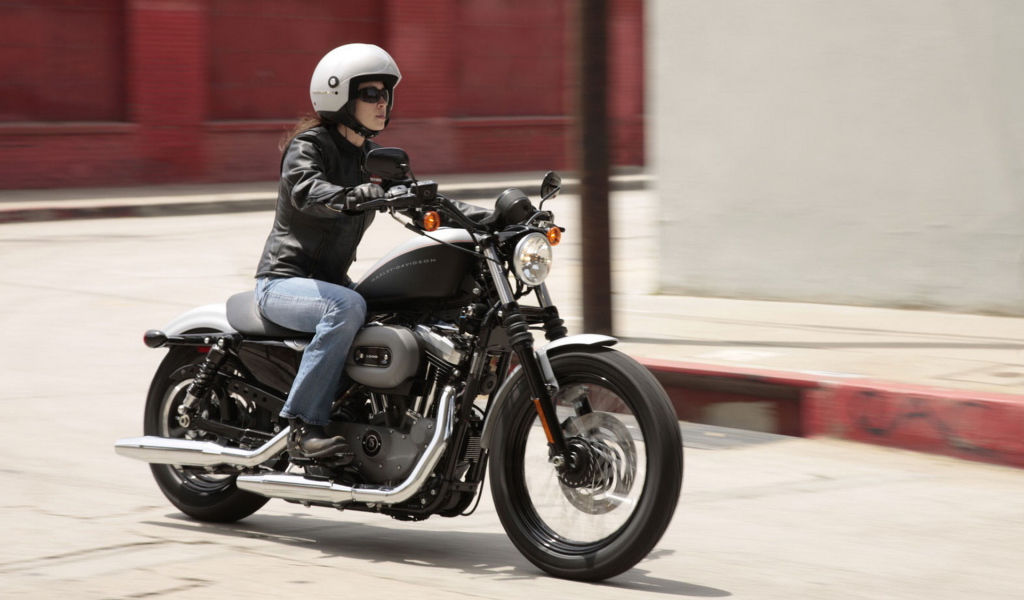 Харлей Девидсон XL-1200N