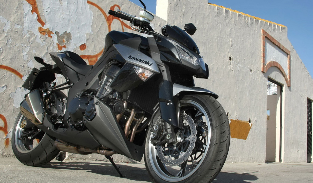 Кавасаки Z 1000. Совершенство среди развалин